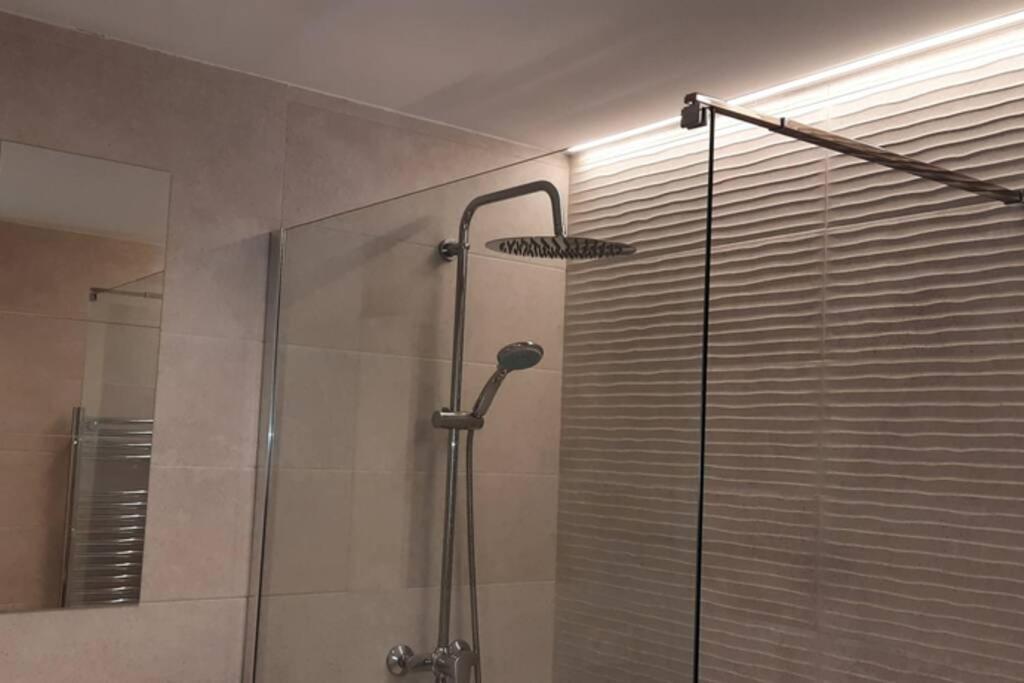 Apartamentos Milan 2 Овьедо Экстерьер фото
