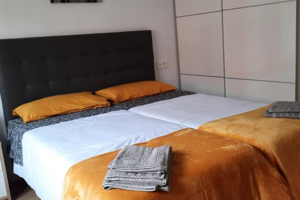 Apartamentos Milan 2 Овьедо Экстерьер фото