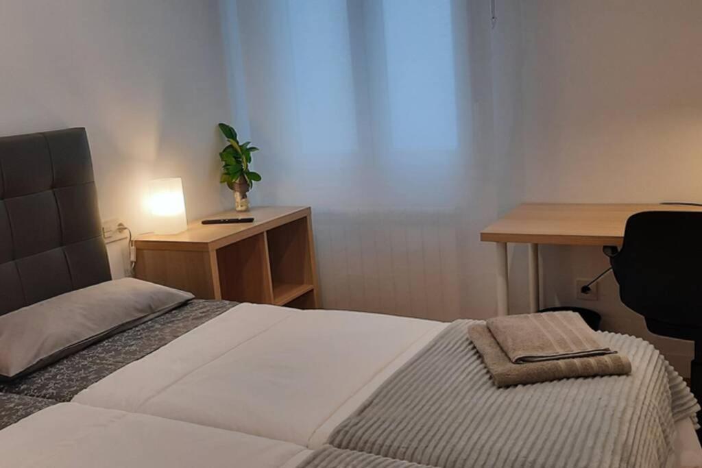 Apartamentos Milan 2 Овьедо Экстерьер фото