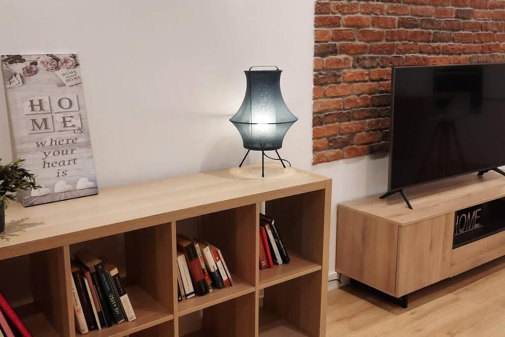 Apartamentos Milan 2 Овьедо Экстерьер фото
