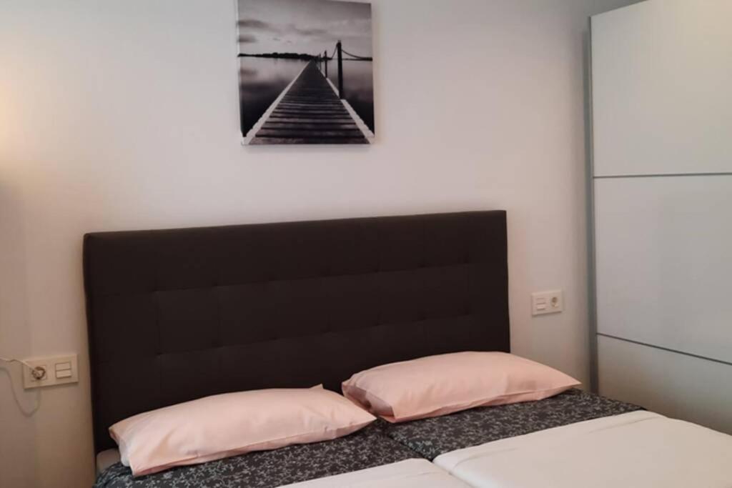 Apartamentos Milan 2 Овьедо Экстерьер фото